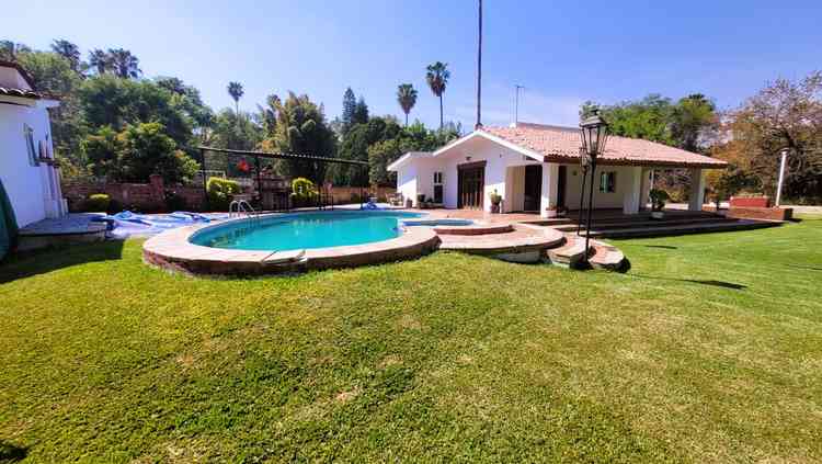 casa en venta camino de esquiadores club nautico puente viejo juanacatlan jalisco p78RQ2d